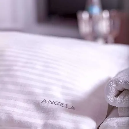 Angela I * 尼彻兹